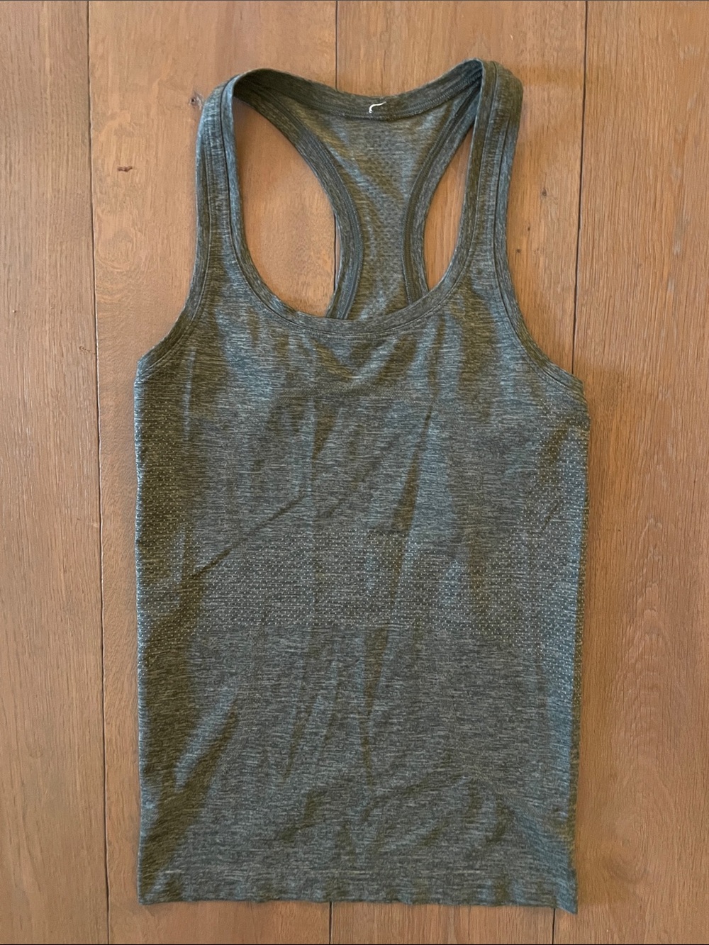 Lululemon Swiftly Tech Tank- size 4